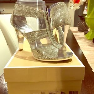 NIB Michael Kors Berkeley T Strap Glitter